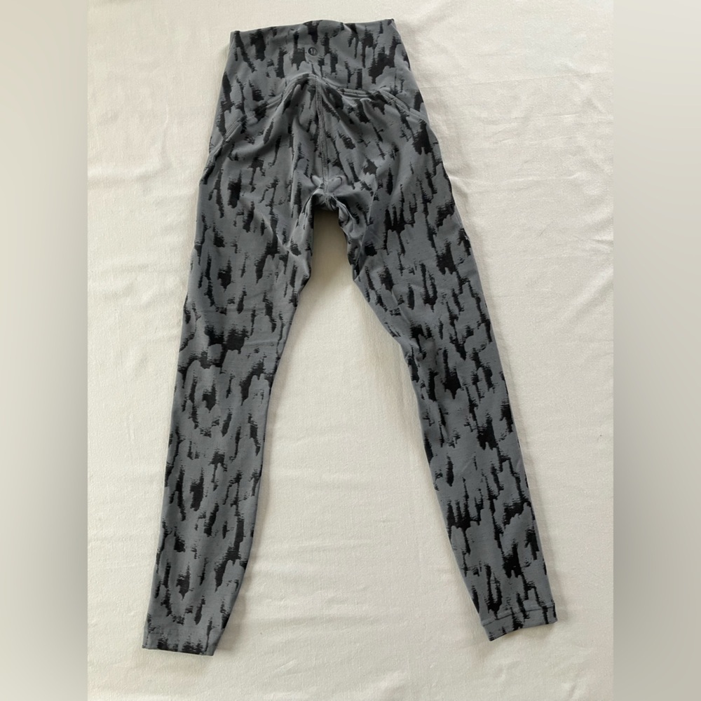 Lululemon InStill High-Rise Tight 25" Size 0 3D Camo Jacquard Asphalt Gray Black - Picture 13 of 16